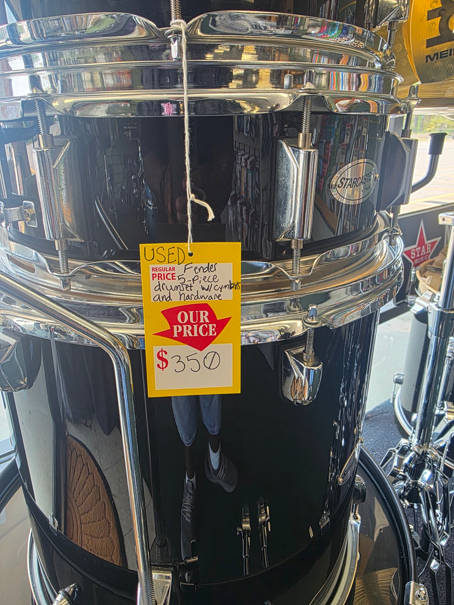 Used Fender 5-pice Drumset w/ Cymbals and Hardware