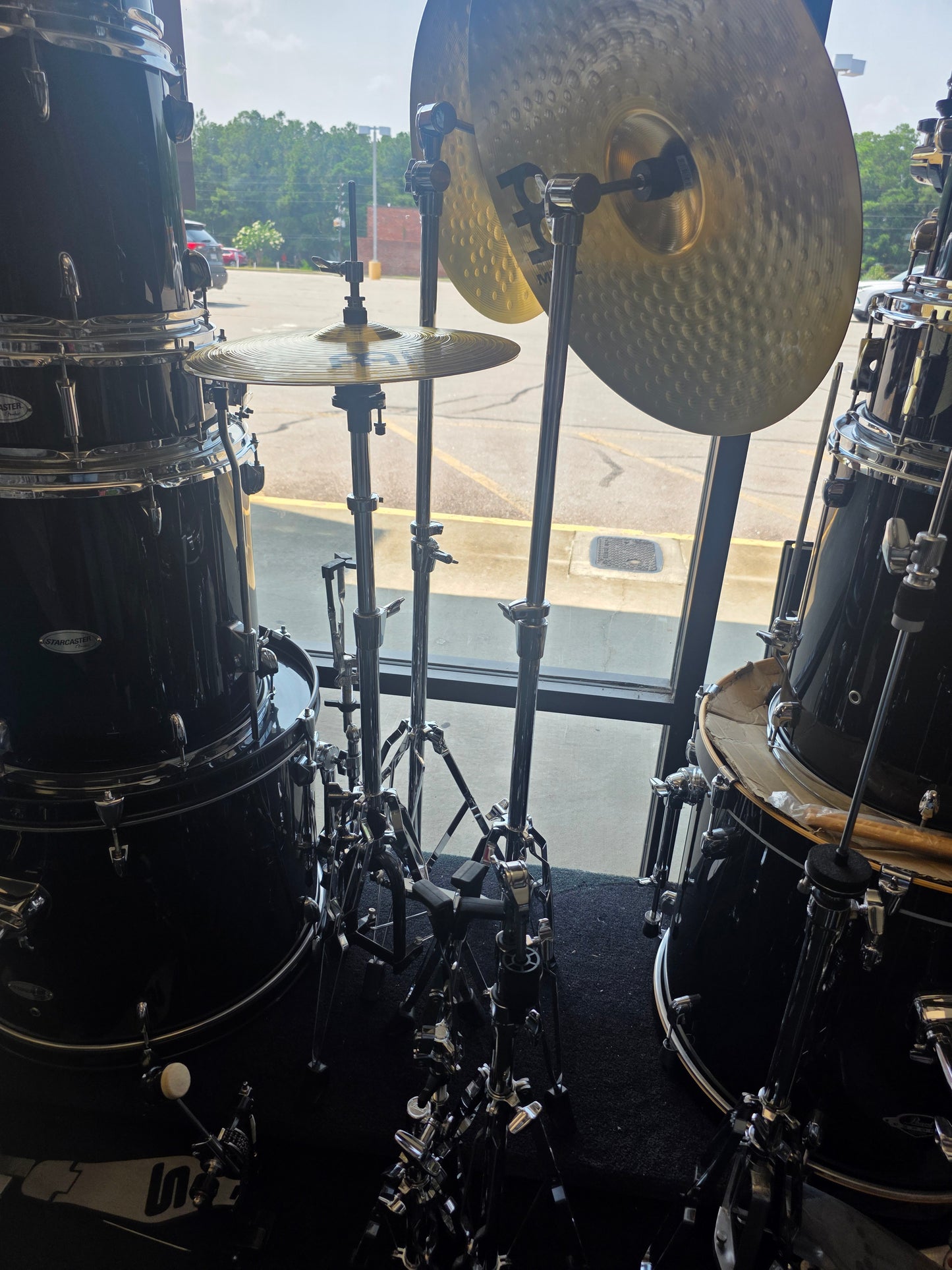 Used Fender 5-pice Drumset w/ Cymbals and Hardware